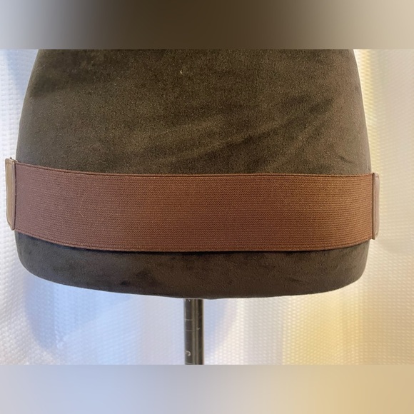 George Brown 2” Stretch Belt With Gold Buckle Size S/M NWT - Picture 4 of 6